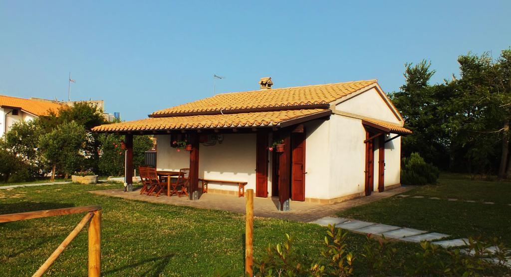 Agriturismo La Casa Della Lavanda - Il Rustico Marina di Montemarciano Luaran gambar