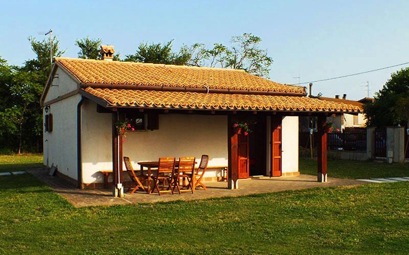Agriturismo La Casa Della Lavanda - Il Rustico Marina di Montemarciano Luaran gambar